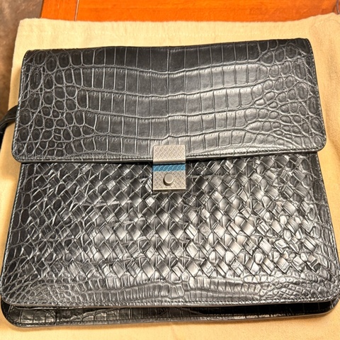 Bottega Veneta 真鱷魚皮手拿包/公事包