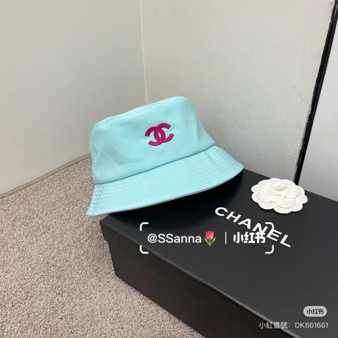Chanel • 經典薄荷綠拼芭比粉大Logo帆布漁夫帽