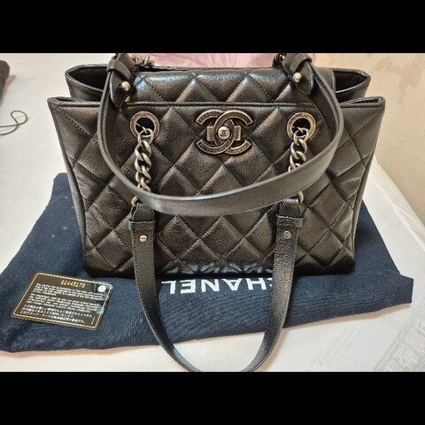 chanel boy 30cm 山羊皮拖特包