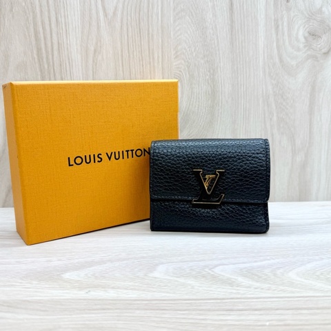 LV🤍黑色牛皮Capucines XS三折短夾M68587