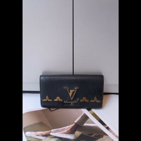 LV 黑皮金屬字花下蓋長夾
