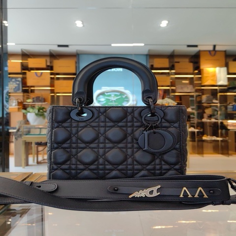 98❤迪奧/Dior  四格戴妃 磨砂黑小羊皮