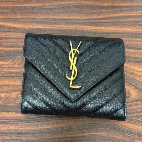YSL 黑金魚子醬信封式長夾
