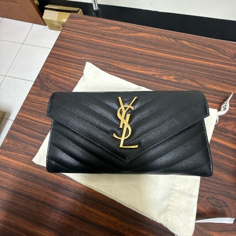 YSL 黑金魚子醬信封式長夾