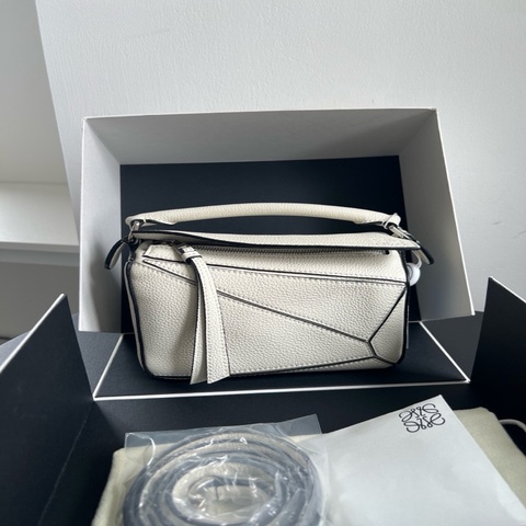 Loewe羅意威幾何包puzzle mini