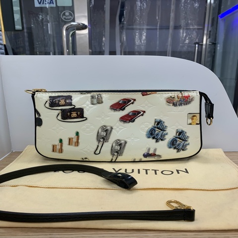 LV Monogram Vernis Stickers Pochette