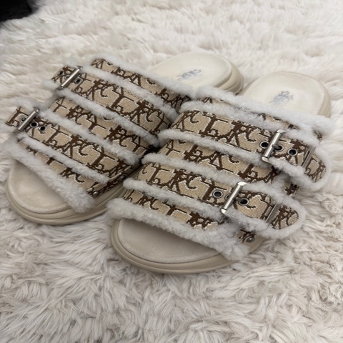 Dior x Travis Scott 毛毛拖鞋