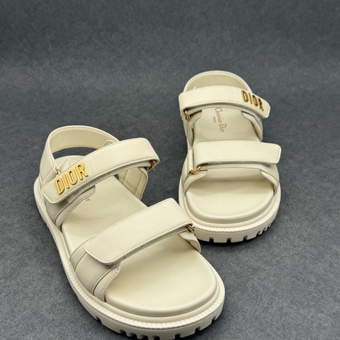 Dior Act米白色涼鞋 38.5碼 女款 羊皮材質 魔術貼設計 金色logo