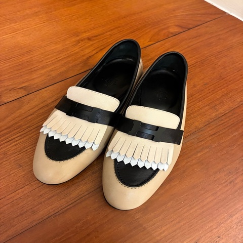 Hermes 米/黑流蘇樂福鞋👞39.5