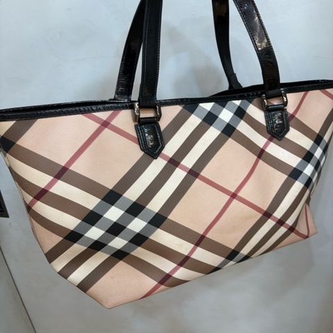 Burberry奶茶色格纹子母托特包