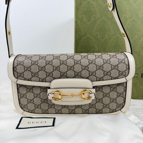 99新 古馳 Gucci 1955馬鞍包 白色 尺寸：25x 18x 8
