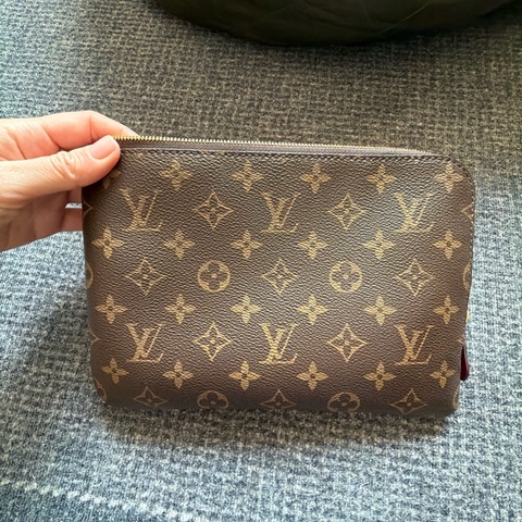 LV 化妝包