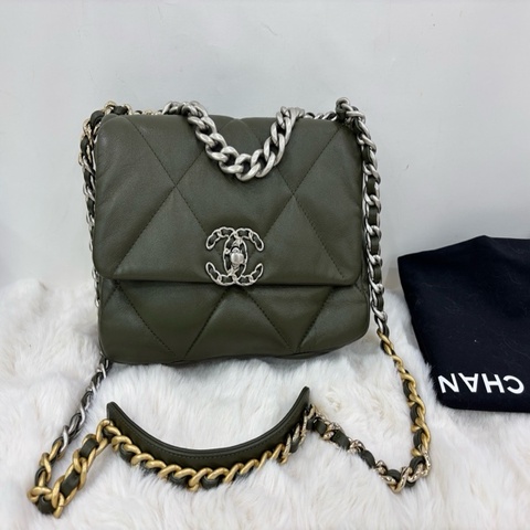 CHANEL香奈兒 22K 19bag小號 卡其色綠色羊皮 翻蓋鏈條單肩