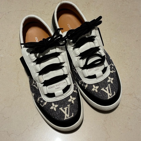 LV灰單寧白logo休閒鞋👟38