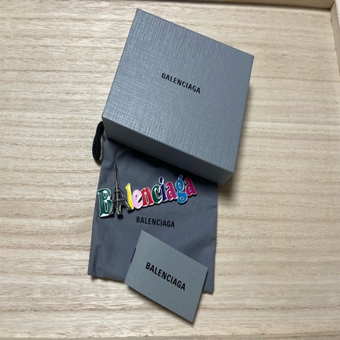 BALENCIAGA 限量磁鐵