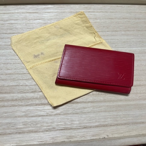 LOUIS VUITTON 卡夾