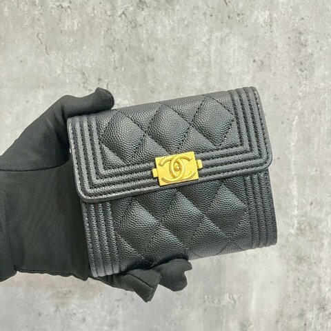Chanel boy 三摺短夾