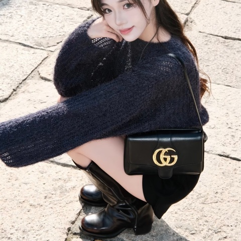 【王俊凱同款✨男女都可用👯全網最低價‼️】Gucci古馳Arli小號｜斜背包｜單肩包｜郵差包｜手提包｜黑色
