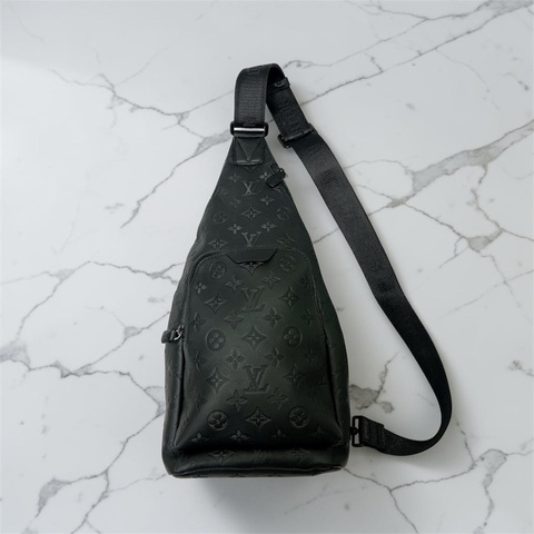 莉亞精品♡ LV M26730 Duo 黑壓紋 胸包 二手美包
