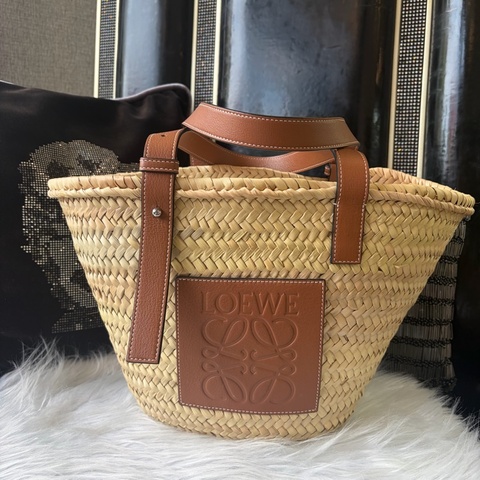 LOEWE 草編包
