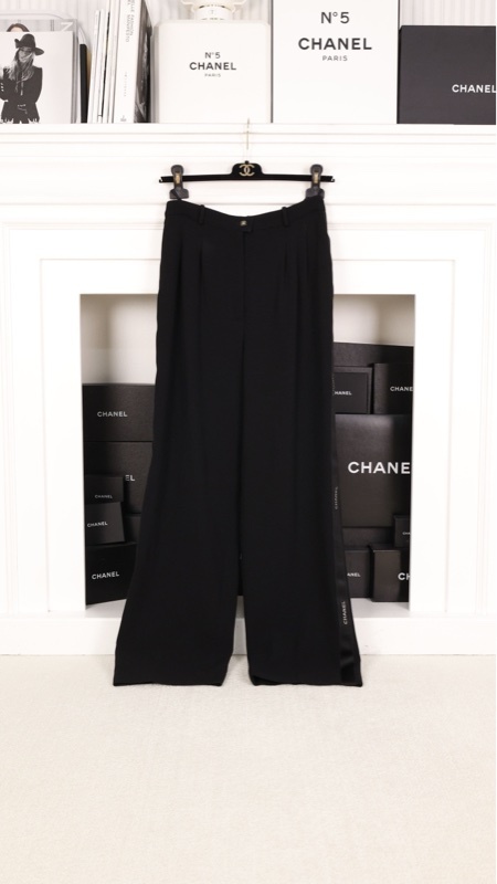 Chanel 94年黑金扣缎面字母滚边长裤