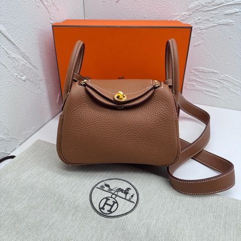 Hermes愛馬仕mini Lindy19金棕金扣單肩斜挎手提包 W刻TC皮，尺寸19