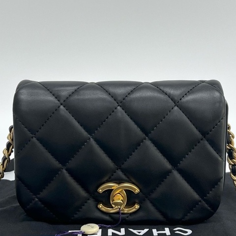 Chanel 香奈兒 黑色牛皮菱格金扣豆腐包 鐳射30開 尺寸18×12