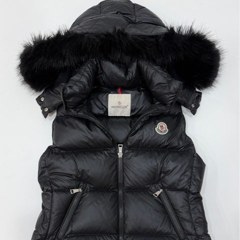 MONCLER GALLINULE 黑色 鵝絨 連帽 毛領 馬甲 輕羽絨 羽絨背心