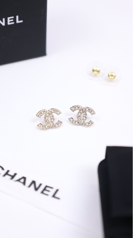 Chanel 23V100周年珍珠cc耳钉