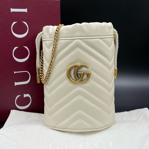 古馳 Gucci GG Marmont白色絎縫 12.5釐米（寬）x 17釐米