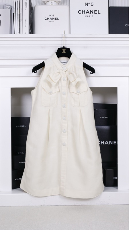 Chanel 09年香槟色蝴蝶结领口两口袋无袖连衣裙