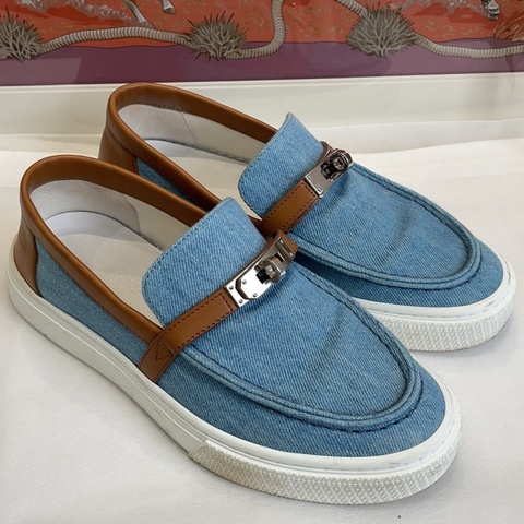 愛馬仕  Hermes 牛仔拼皮Kelly扣平底休閒鞋 37碼