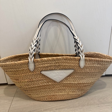 Prada 草編包