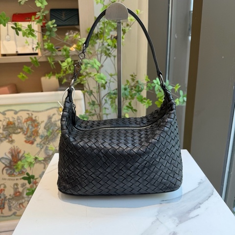 Bottega Veneta 葆蝶家 經典黑色編織羊皮小號飯盒包