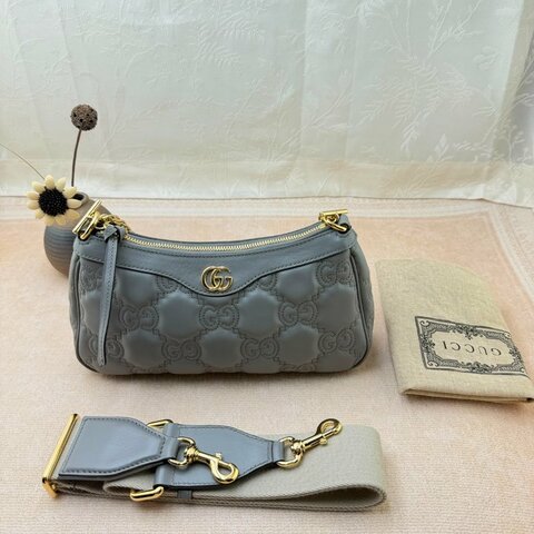 Gucci GG Matelassé 二合一腋下包