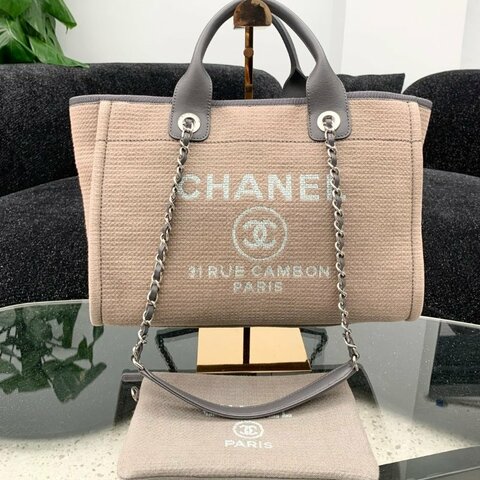 閒置新 香奈兒/Chanel 卡其色拼灰色牛皮小號 銀扣 沙灘托特包 芯片款