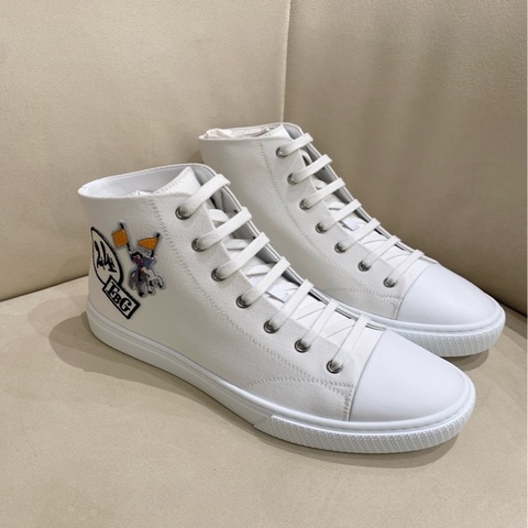 Hermès  愛馬仕 高幫帆布鞋 刺繡款 白色 42.5碼。