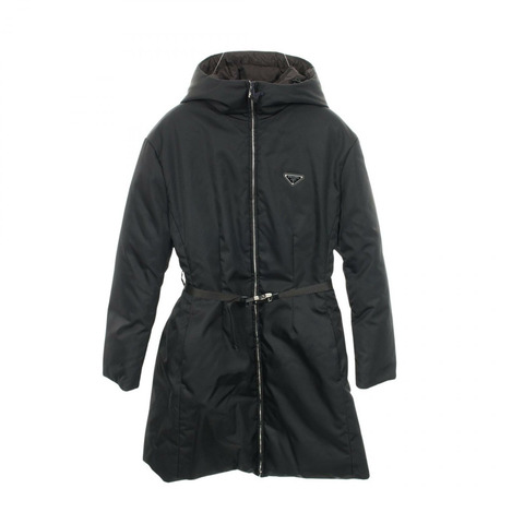 PRADA Re-Nylon 羽絨服，尼龍材質，黑色，40 碼，二手女款