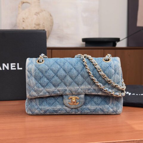 CHANEL 塗鴉丹寧牛仔CF中號肩背斜背包 25.5*15*6 98新配件盒子 塵袋