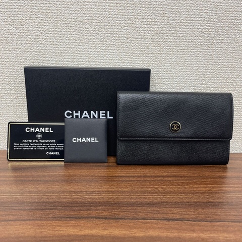 《初。Vintage》 Chanel 黑色小鈕釦長夾（全新閒置品）