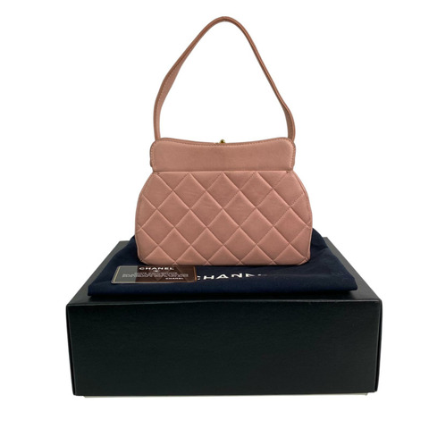 △ CHANEL 香奈兒 Pink Lambskin Gold Tone Metal No.4  Handbag 粉紅色小羊皮金色金屬No.4 手挽袋-267010885