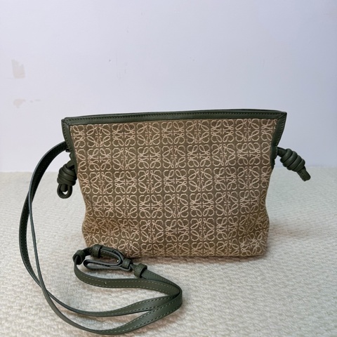 羅意威/Loewe 綠色福袋包 單肩斜挎包