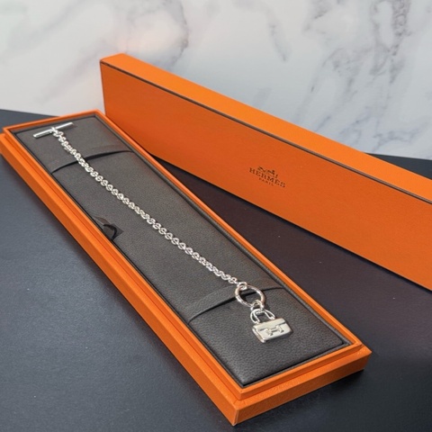 未使用HERMES/愛馬仕 Amulette Constance  康康吊墜銀飾手鍊 尺寸:ST碼