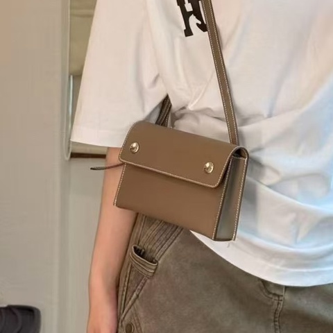 未使用Hermes/愛馬仕最新款snap wallet斜挎包大象灰銀扣  W刻