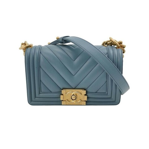 Chanel Leboy 季節限定款小號牛皮純色V紋絎縫方形雙C鎖扣斜挎包