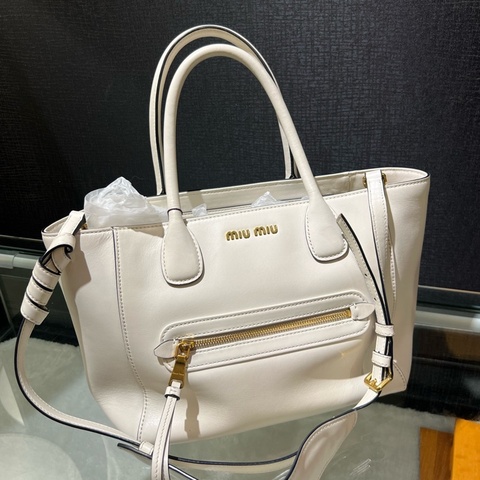 miumiu缪缪 。