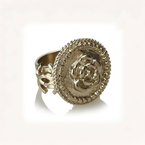 Chanel 山茶花CC Logo戒指