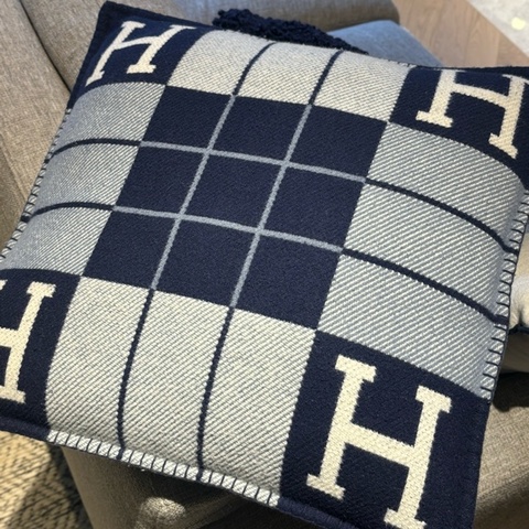 Hermes Avalon III 抱枕