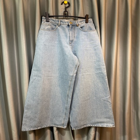 26A Jeans  *