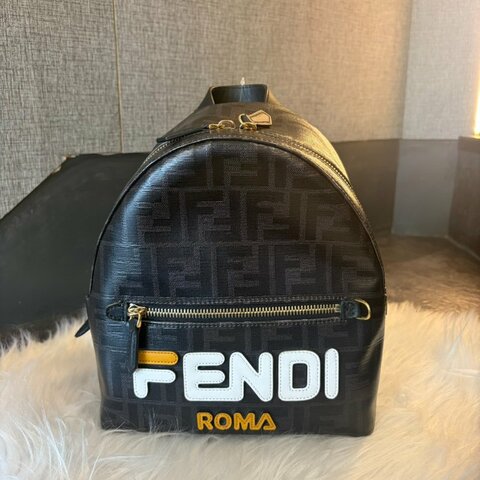 FENDI FF LOGO MINI後背包/黑
